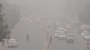 Delhi-NCR Engulfed in Thick Smog as Air Quality Deteriorates