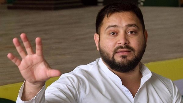 Congress, Left parties handover lists of MLAs to Tejashwi Yadav