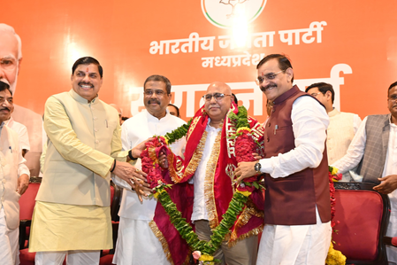 My Family Has Raised Flag against Cong for 100 Years: Hemant Khandelwal after Taking BJP Command in MP