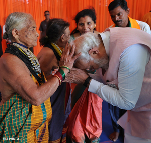 PM Modi Pays Tribute to Tulsi Gowda, Calls Her a Guiding Light for Environmental Conservation