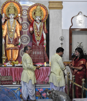 Bansuri Swaraj prays at Delhi's Birla Mandir, says it will be Modi Sarkar again