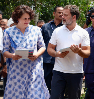 Rahul, Priyanka Pay Homage to Nehru, Recall His Vision of Building 'inclusive, Progressive India'