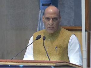 Rajnath Singh Interacts with Diaspora, Calls Them 'living Bridge' between India-US