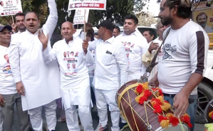 Celebrations at Cong HQ as Trends Trickle in Haryana, J&K