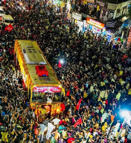 Sea of Mourners Slows Down VS'S Final Journey to Alappuzha