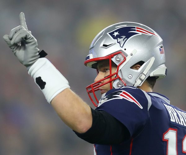 Tom Brady Signs With Buccaneers