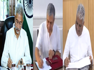 S Jaishankar, Ashwini Vaishnaw, Bhupender Yadav Take Charge of Respective Ministries