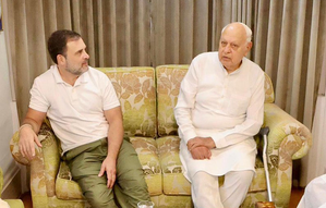 Last-ditch Effort to Break Stalemate over Seat-sharing between Cong & NC in J&K