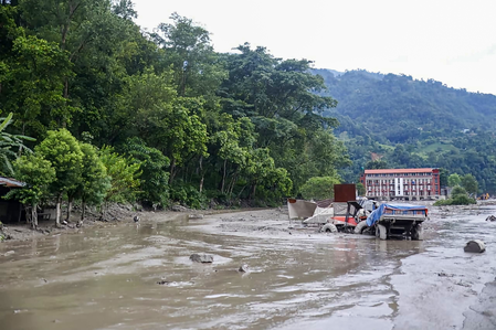 Nepal flash flood raises concern in Bihar as Gandak level comes under watch