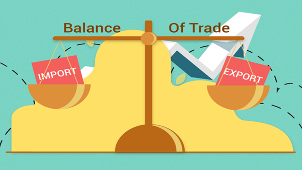 India's trade deficit widens 139% to $27.98 bn in August