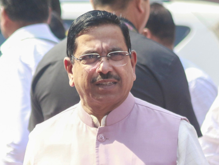 Rumours of Food Grain Shortage Baseless, Says Union Minister; Advises against Panic Buying