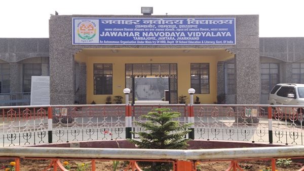 Navodaya students in J'khand shut themselves for hours against poor food