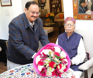 BJP Chief Nadda Goes to L. K. Advani's House to Renew His BJP Membership 