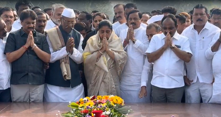 Maha Dy CM Sunetra Pawar Follows Ajit Pawar's Legacy; Visits Yashwantrao Chavan's Memorial