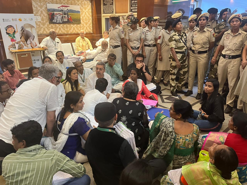 High Drama at Krishi Bhawan after Trinamool Delegation Dharna; Detained by Police, Claims Party