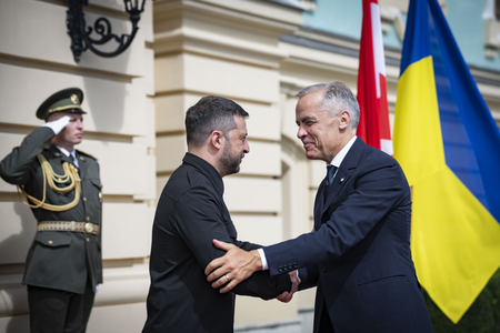 Ukrainian, Canadian Leaders Meet on Defence, Energy Cooperation