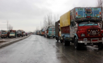 Traffic on Jammu-Srinagar National Highway Affected