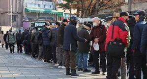 S.Koreans Aged 70 and Older Outnumber Those in 20S for 1ST Time