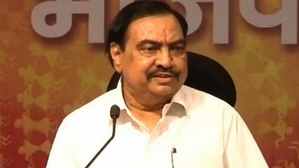 Eknath Khadse Announces Retirement from Electoral Politics, Seeks Votes for Daughter