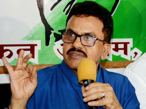 'I Was Expelled after I Quit', Claims Sanjay Nirupam on His Ouster from Cong