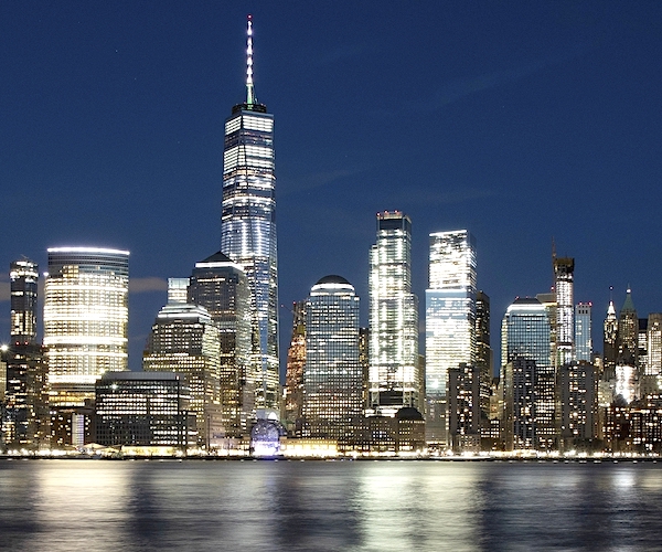 the manhattan skyline at night