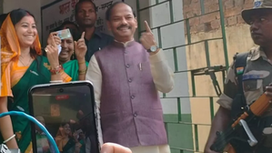 Celebrities Including Two Guvs Cast Their Votes in Jharkhand, Urge Citizens to Do Their Duty