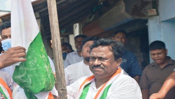 SC grants pre-arrest bail to Bengal CM's poll agent in murder case