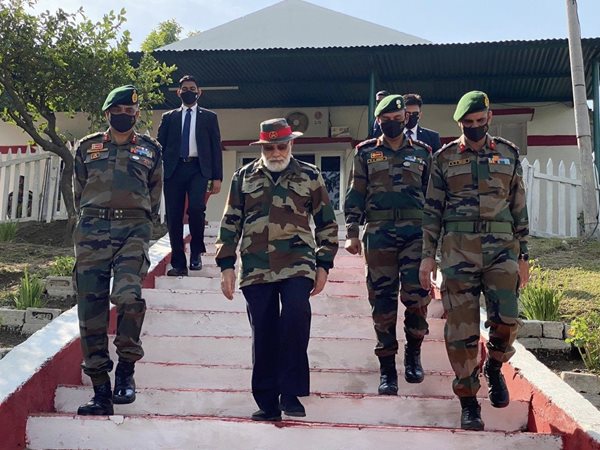 PM Modi celebrates Diwali with soldiers at LoC