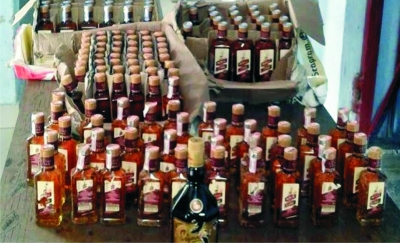 340 litres of illicit liquor seized in Gujarat; 9 held