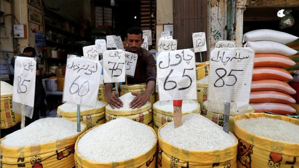 Pakistan's inflation climbed to 24.9% in July