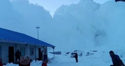 6 People Rescued after Avalanche near Zojila Pass in Kargil