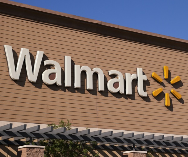 Walmart Moves to Hire 150,000 New Employees