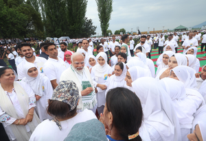 PM Modi Interacts with Yoga Day Participants in J&K'S Srinagar