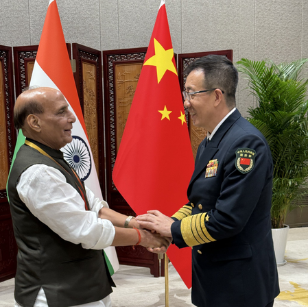 Rajnath Singh Meets Chinese Defence Minister, Says Incumbent on Both Sides to Maintain Positive Momentum