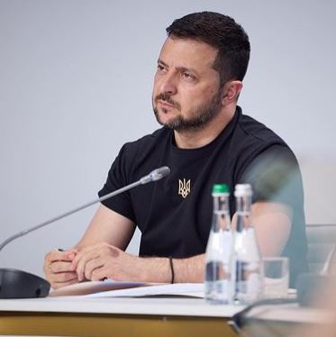 Zelensky Criticises Slow Delivery of Western Aid for Air Defence