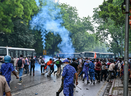 Jharkhand Students Continue March to Assembly; BJP Leaders Detained, Barricades Breached