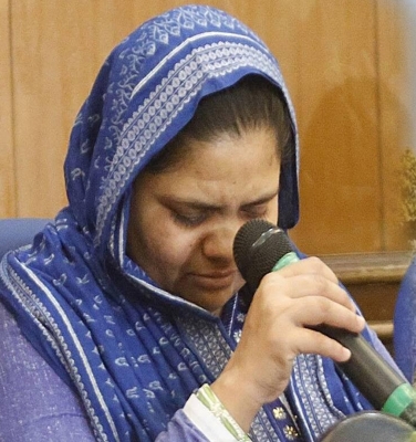 SC Commences Hearing Pleas Challenging Remission to Convicts in Bilkis Bano Case