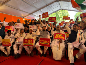 K'taka Govt Stages Protest against Centre at Jantar Mantar