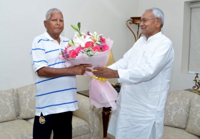 Lalu Yadav Targets CM Nitish with Memes Ahead of Bihar Assembly Polls