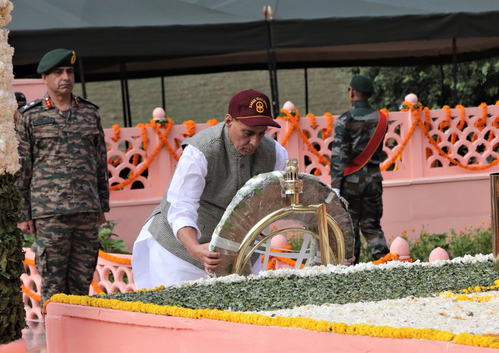 Police Commemoration Day: Rajnath Singh Hails Personnel for 'protecting Society's Integrity'
