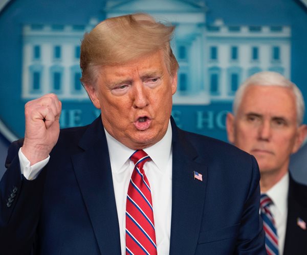 Trump Moves on Invoking Powers to Spur Virus Supplies