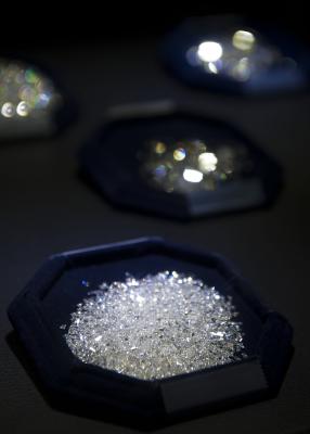 Surat Residents Go on Diamond Hunt Following Rumour of Precious Gems Spilling on Streets