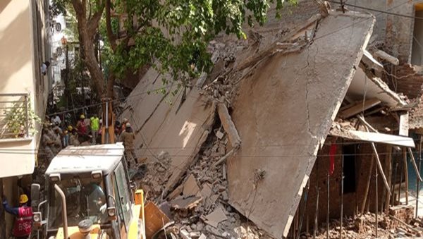 Two dead, 4 injured in Delhi house collapse