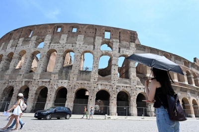 More Tourists Deface Rome's Colosseum