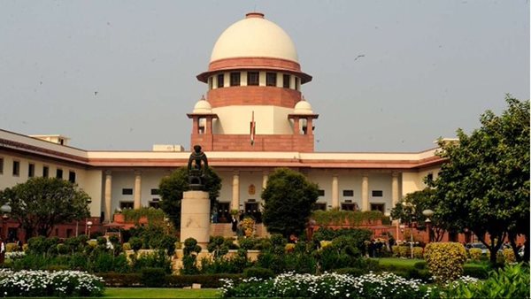 WBSSC scam: SC stays Calcutta HC order for CBI probe