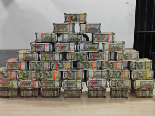 GRP, RPF Seize RS 1.22 Crore Hawala Money from Passenger on Devagiri Express in Secunderabad