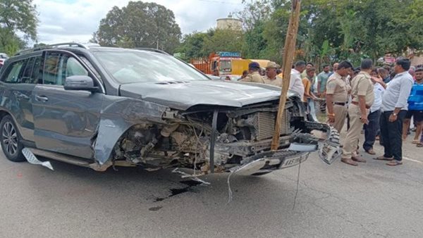 PM Modi's brother, family injured in road accident in Karnataka