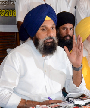 Punjab Vigilance Raids Residence of Akali Leader Majithia in Drug Case