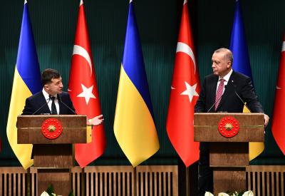 Erdogan Holds Phone Talks with Zelensky over Grain Deal Revival