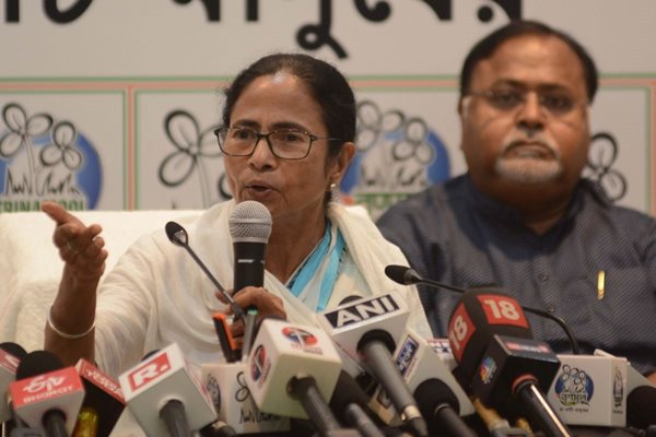 Mamata Banerjee Blames 'outsiders' for Spread of Virus
